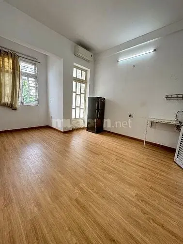 Sang Hợp Đồng Căn Hộ Dịch Vụ 7 Phòng Và 1 Mặt Bằng Cao Lỗ Q8