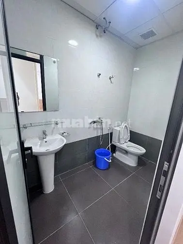 Chính Chủ Gửi Bán Chcc Tại Trần Quý Kiên Diện Tích 55,84M2, 2 Ngủ, 2Vs