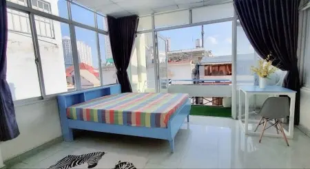 Cho Thuê Phòng Studio 45M2 Ban Công - Máy Giặt Riêng - Full Nội Thất - Gần Ngã 4 Hàng Xanh