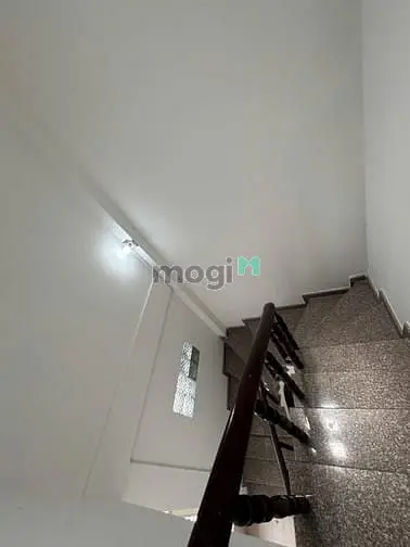 Bán Nhà Hxh 8M Khu Bắc Hải Q.10 - 3M X 7M - 3 Tầng - 3Pn 3Wc - 5,1 Tỉ