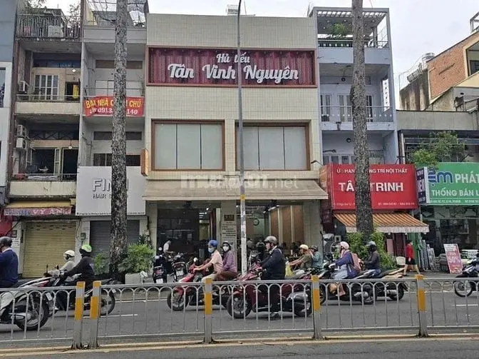 Cho Thuê Nhà 9-13 Ngô Gia Tự, P.2, Quận 10 - Ngay Vòng Xoay Lý Thái Tổ
