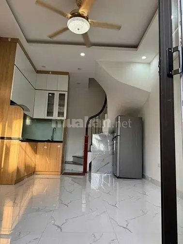 Cho Thuê 25M2 X 4,5T Full Nội Thất – Ngõ 140 Trung Phụng, Đống Đa, Hn