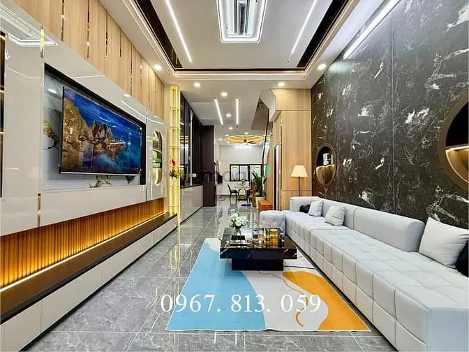 Nhà Sát Bên Thủ Đức, Dt:4X20M, Trệt, 3 Lầu, Sân Xe Hơi, 4Pn, S/Thượng