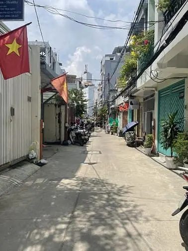 Bán Nhà Nát Tiện Xây Mới Hai Bà Trưng Q.3 - 36M2 - Hẻm 6M Giá 8 Tỉ