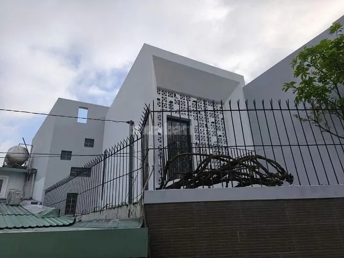Bán Nhà Ngay Trung Tâm Huyện Hóc Môn