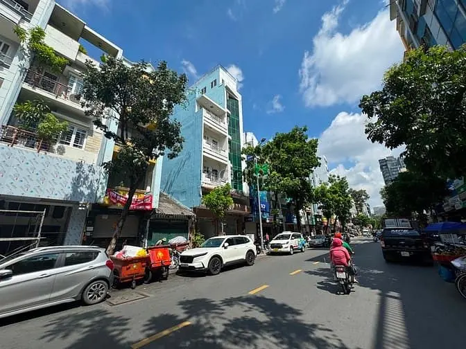 Mặt Tiền 2 Căn Đôi Đường Ký Con Q1 Ngang 7,5M Dài 18M Gầnchợ Bến Thành