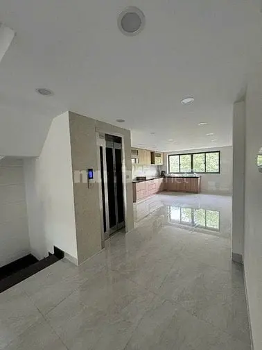 Nhà Chợ Lớn 2 Mặt Tiền Trước Sau. Hầm 6 Tầng. Chỉ 19,5 Tỷ