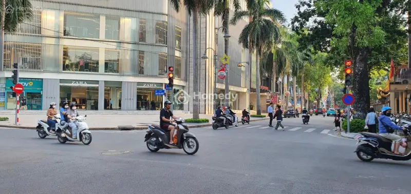 Bán Nhà Mặt Phố Lê Đại Hành, Dt 40 M2, Gần Vincom Bà Triệu
