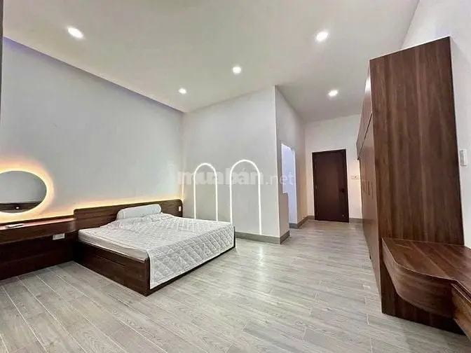 Bán Nhà Hồng Hà - Tân Bình Gần Sân Bay Chỉ 8 Tỷ 350 Đang Cho Thuê 35Tr