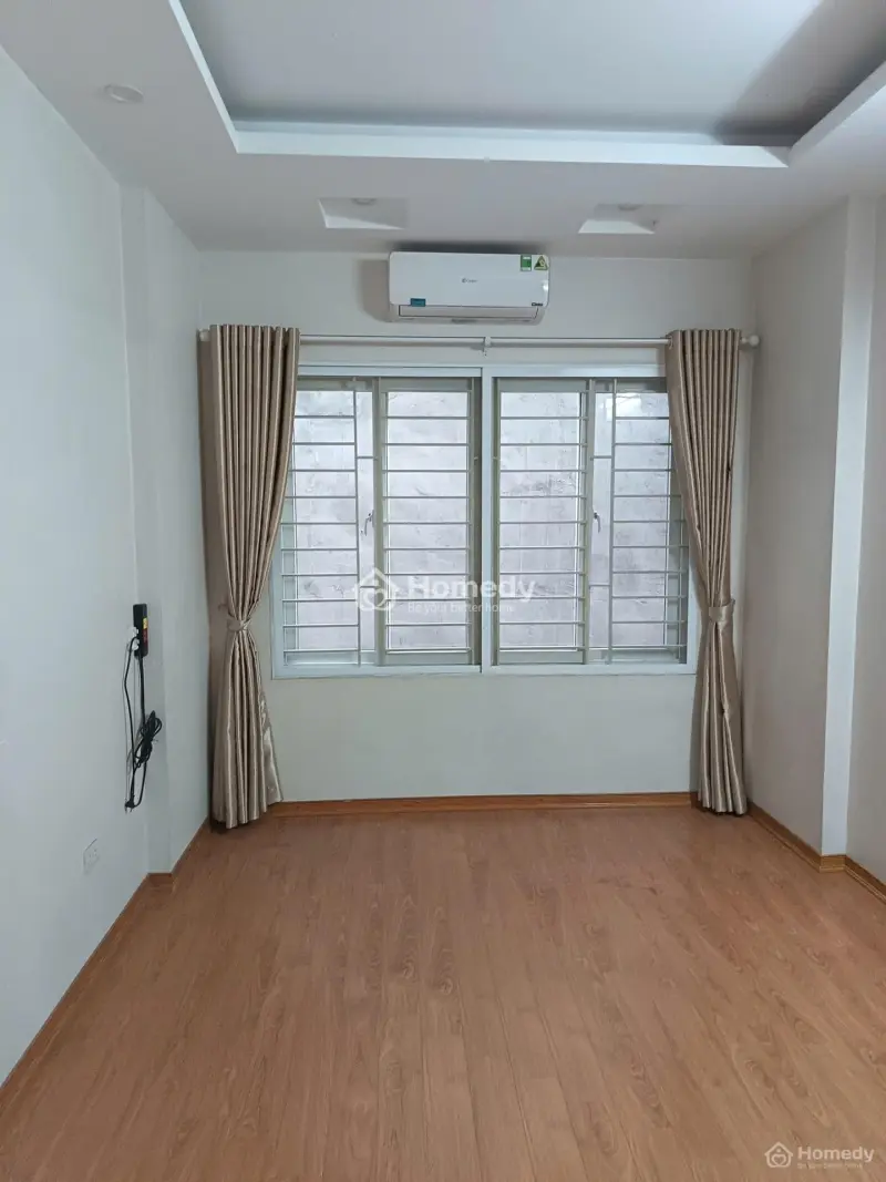 Bán Nhà Đội Cấn - Nhà Đẹp Ở Ngay - Vị Trí Thuận Tiện - Chỉ Cần Xách Vali Về Ở Luôn