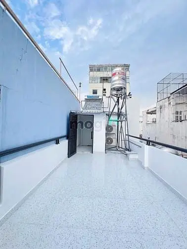 - Nhà Mới Đẹp – Hxh Điện Biên Phủ Q3 – Cách Mặt Tiền Chỉ 50M.