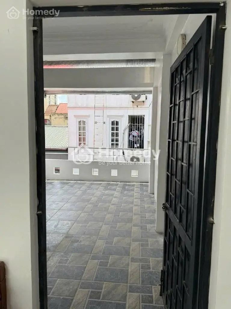 Bán Nhà Dân Xây Nguyễn Ngọc Vũ 60M X 4T Mt4M Ô Tô Đỗ 30M Gần Hồ Ở Sướng
