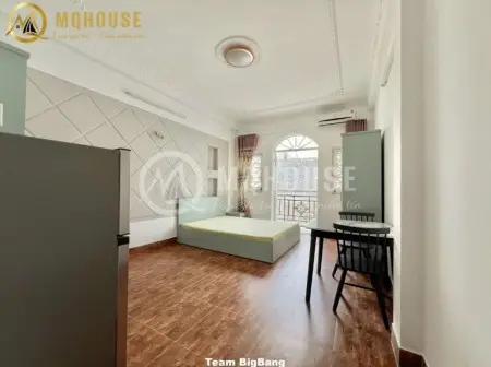 Cho Thuê Phòng Ban Công Giá Rẻ — Full Nội Thất — Gần Ngã 4 Hàng Xanhnguyễn Xí, Bình Thạnh