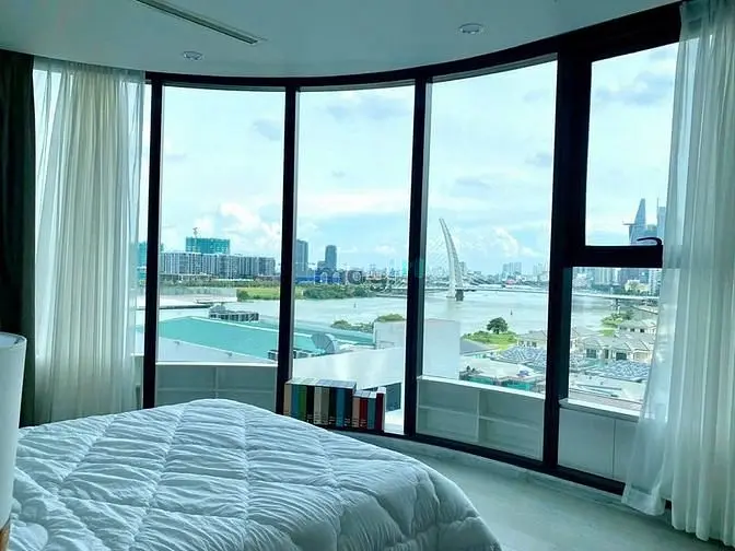 Cần Cho Thuê Gấp Vinhomes Golden River 121M2, 3Pn, Giá 38 Triệu
