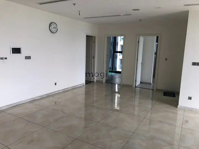 Cho Thuê 3 Phòng Ngủ Giá Rẻ 32Triệu Ở Vinhomes Golden River Bason Q1