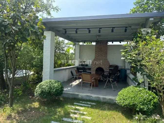 Bán Khu Đất Vườn Đã Xây Nhà Và Các Bun, Tiện Ích Như Ressot