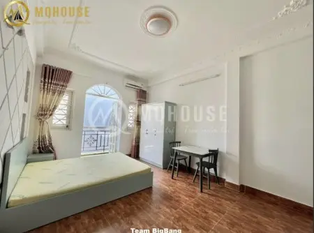 Cho Thuê Phòng Ban Công Giá Rẻ — Full Nội Thất — Gần Ngã 4 Hàng Xanhnguyễn Xí, Bình Thạnh