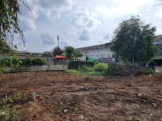 Cần Bán Nền Đất Biệt Thự Đường Số 12