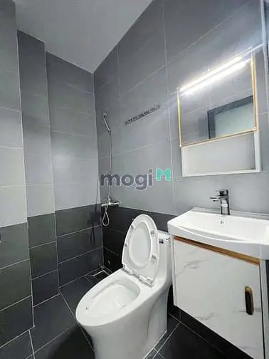 - Nhà Mới Đẹp – Hxh Điện Biên Phủ Q3 – Cách Mặt Tiền Chỉ 50M.