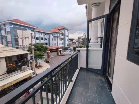 Cho Thuê Căn Hộ Dịch Vụ, Gần Đại Học Văn Lang, Đại Học Marketing, Full Nội Thất, Ban Công Thoáng Mát