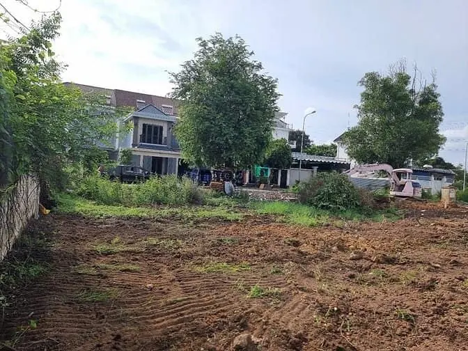 Cần Bán Nền Đất Biệt Thự Đường Số 12