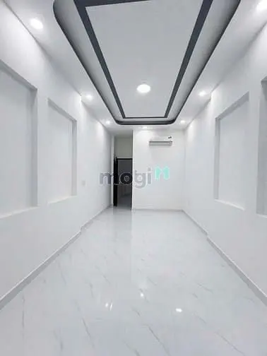 - Nhà Mới Đẹp – Hxh Điện Biên Phủ Q3 – Cách Mặt Tiền Chỉ 50M.