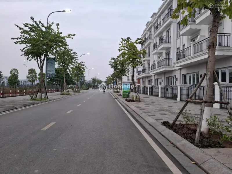 Em Có Căn Áp Góc Shophouse Xây Thô Ở Trung Tâm Trâu Quỳ
