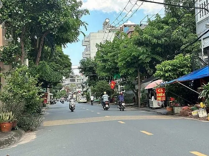 Bán Gấp Biệt Thư Nguyễn Oanh Ngang 14M 2 Tầng Mái Thái 250M2 Giá 22.5