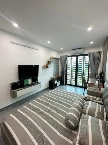 Chính Chủ Cho Thuê Nhà Mới Nguyên Căn 4 Tầng 1 Tum+Sân Phơi Đầy Đủ Tiên Nghi