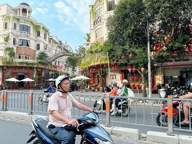 Nhà Cc Phan Văn Trị P10 62M2 Nở Hậu 4.25M 3L Sát Bên Cityland 10.6 Tỷ