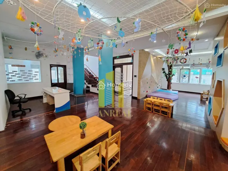 Cho Thuê Biệt Thự 800M2 Mặt Tiền Trần Văn Sắc Giá 6500 Usd