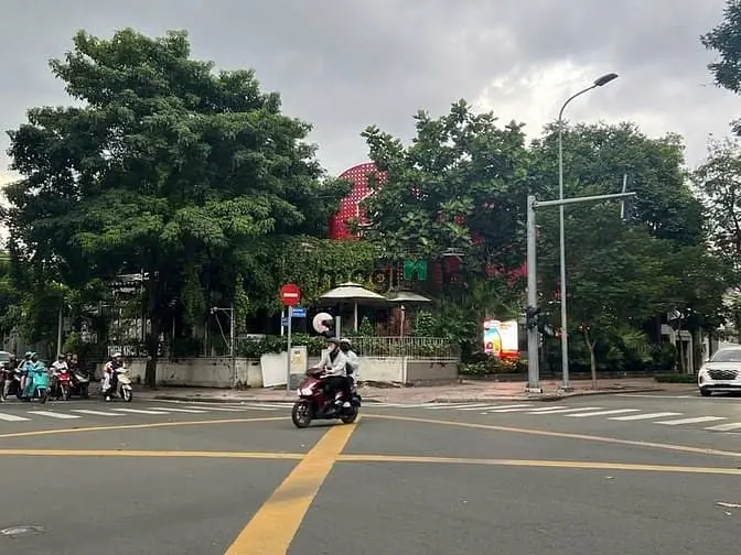 Cho Thuê Nhà Góc 2Mt Số 52 Đường Trương Định, Phường 7, Quận 3, Hồ Chí