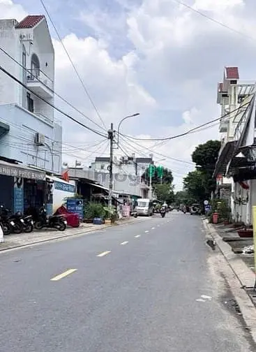 8X12M, Ô Tô Trong Nhà Ba Tầng, Ngay Liên Khu 4-5. Chỉ Bán Trong Tuần