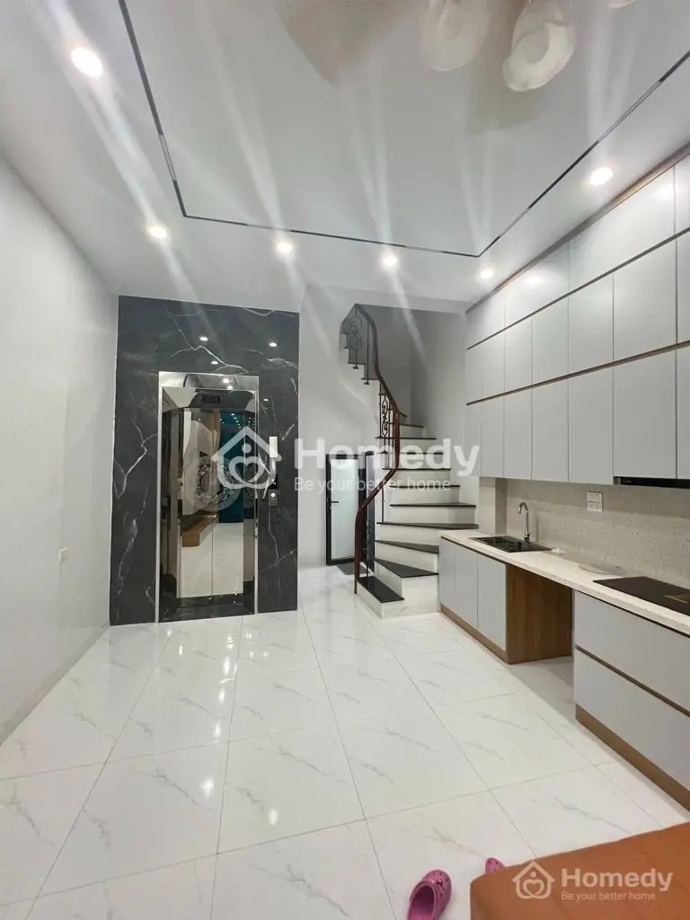 Nhà Mới 5Tầng-Thang Máy-Phố Võ Thị Sáu-Đối Diện Công Viên-View Hồ-Ngõ Bagac Thông-67M2-Giá 12Tỷ6