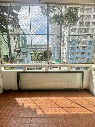 Bán Chung Cư Thang Bộ 366 Nguyễn Chí Thanh Q.10 - 75M2 - 3Pn - 2,8 Tỉ