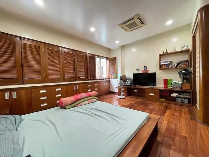 Bán Nhà Phân Lô Phố Đỗ Quang - Dt 56M2 X 5 Tầng