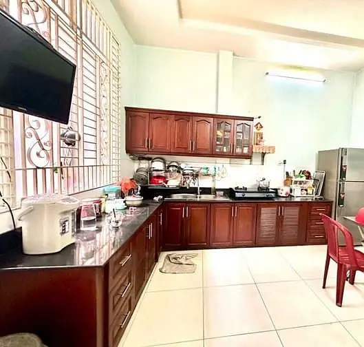 8X12M, Ô Tô Trong Nhà Ba Tầng, Ngay Liên Khu 4-5. Chỉ Bán Trong Tuần