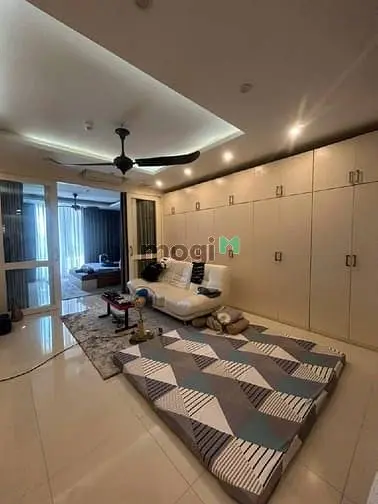 Bán Nhà Hoàng Quốc Việt - 103M2 X 5 Tầng - Mặt Tiền 5,4M - Giá 29,9 Tỷ