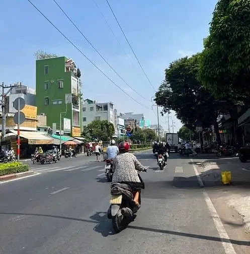 Bán Gấp Đất Mặt Phố Lạc Long Quân, 2 Thoáng, 170M2, Mt 6M, 88 Tỷ