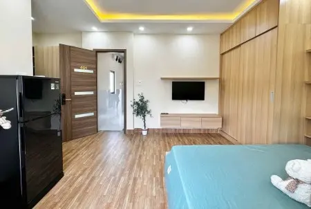 Cho Thuê Studio Rộng Rãi – Full Nội Thất – Cửa Sổ Trời Siêu Thoáng Tại Tống Văn Hên, Tân Bình