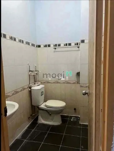 Nhà Trống, (3.5X12M 3L 3 Phòng Lớn), Hxt 68/2B Đồng Nai P15 Q10