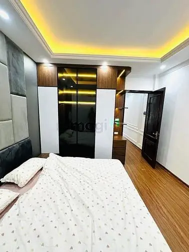 Bán Nhà Hà Đông Phố Lý Tự Trọng 10,9 Tỷ, 67M2, Ô Tô Đỗ, 2 Thoáng.