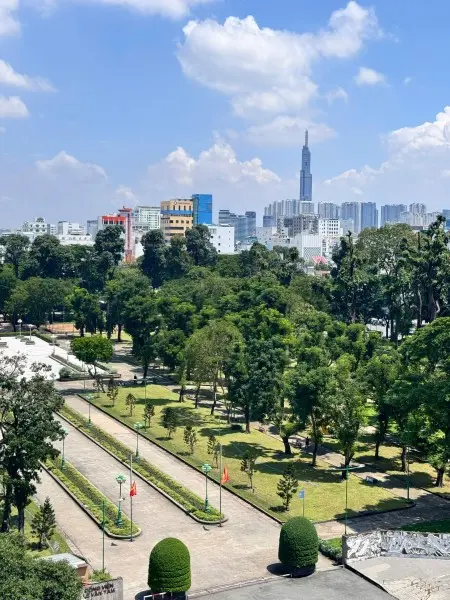 Cho Thuê Phòng Trọ Cực Thoáng Đường Hai Bà Trưng, Quận 1 – Đối Diện Công Viên Lê Văn Tám