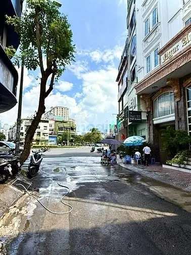 16 Tỷ! Bán Mt Hoa Hồng Ngay Vòng Xoay Nguyễn Công Hoan - 43M2 - 4 Tầng