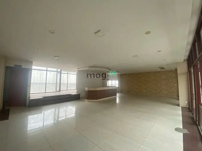 Cho Thuê Văn Phòng Dtsd 1000M2 Mt Võ Văn Kiệt - Bình Tân