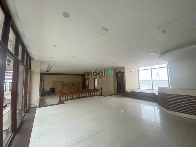 Cho Thuê Văn Phòng Dtsd 1000M2 Mt Võ Văn Kiệt - Bình Tân