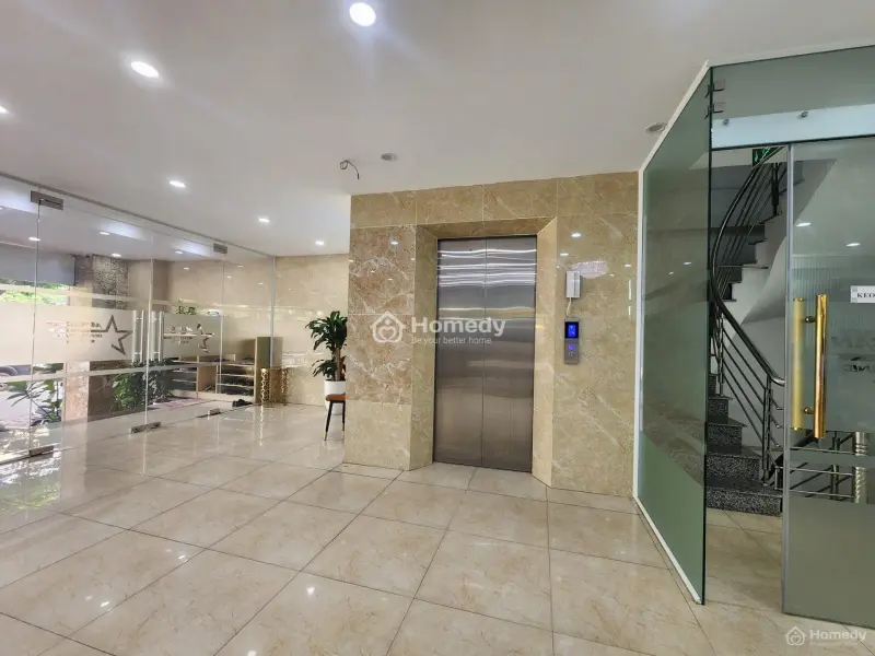 Bán Nhà Mặt Phố Phạm Văn Đồng, Cầu Giấy, Dt: 200M2, Giá: 70 Tỷ, 8 Tầng, Mt: 14M, Lh 0983984***