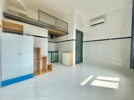 Cho Thuê Phòng Có Gác 29M2 Cửa Sổ Trời Siêu Thoáng Ngay Sân Bay