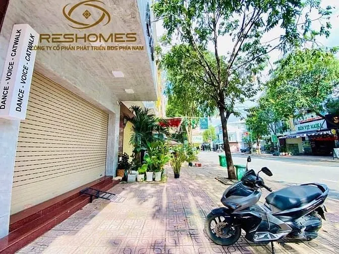 6061379 ảnh đại diện 1