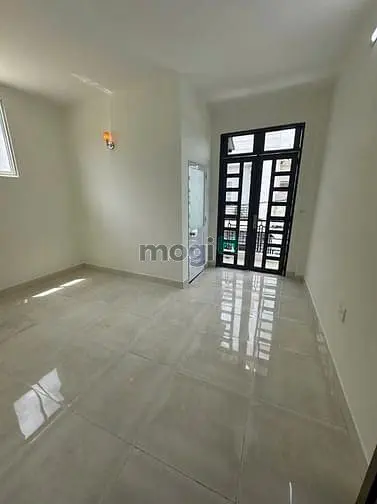 Nhà 1 Trệt 1 Lầu, Dt Đất 61M2, 2Pn, Đường 3 Nguyễn Duy Trinh, L.trường